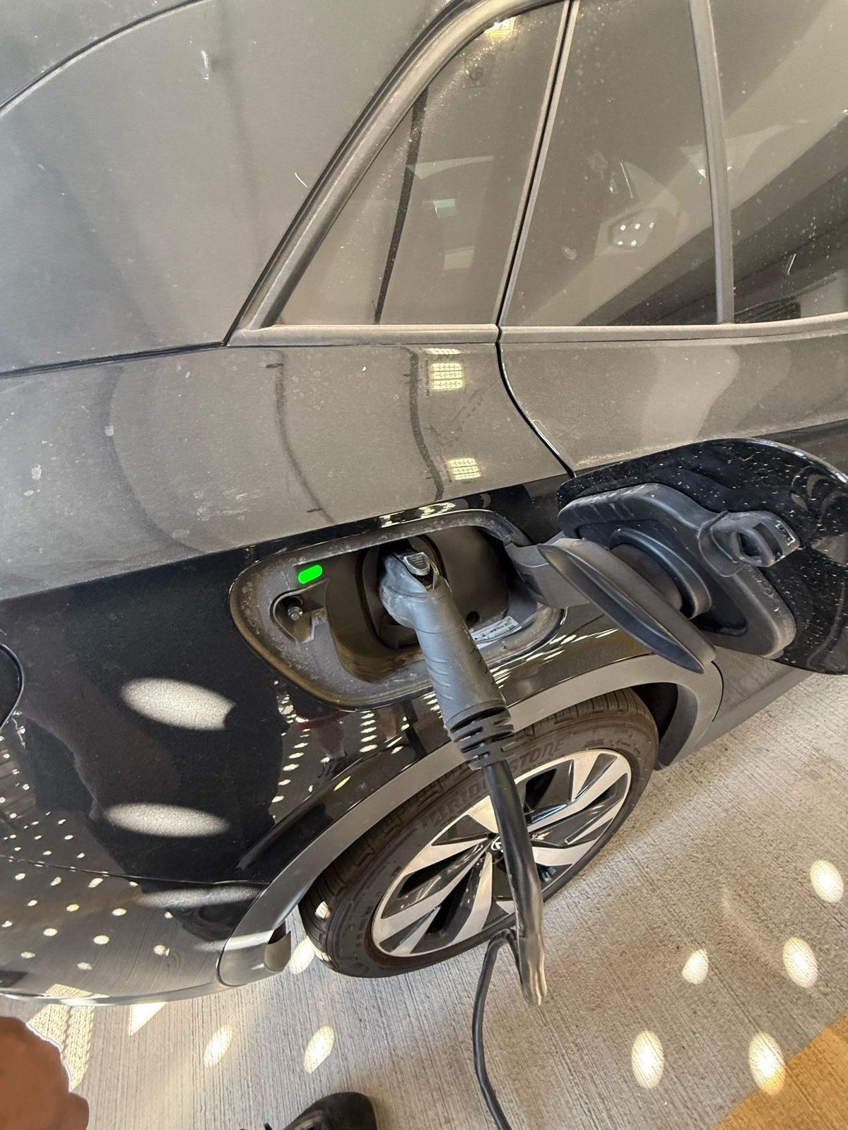 Mobile EV charging roadside assistance